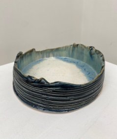 Flat Dish Groovy Range, “Blue Wave”, stoneware, h:5cm, dia:14cm - £60